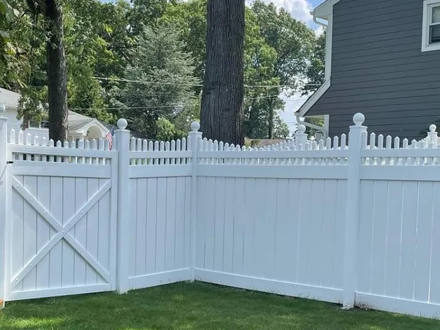 Caldwell vinyl fence